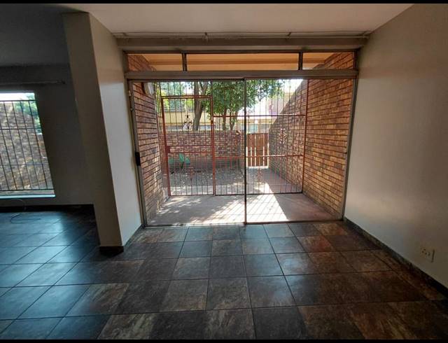3 BEDROOM PROPERTY TO RENT IN VANDERBIJLPARK CE 3